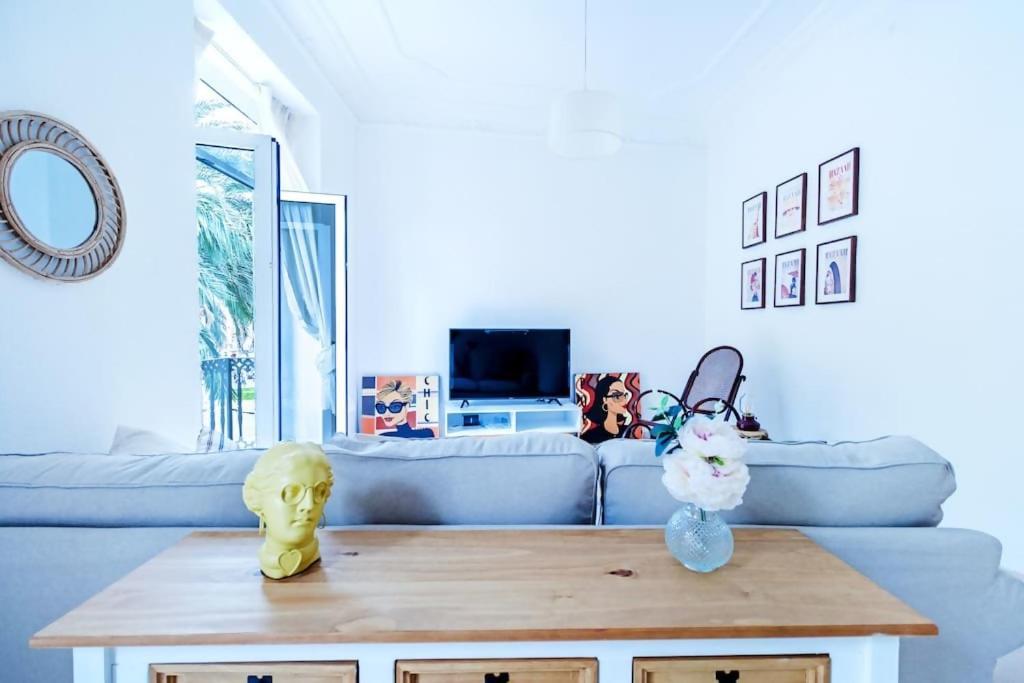 Design Beach And City Center Valenza Esterno foto